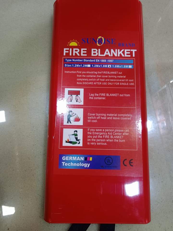Fire Blanket 4×6 feet(1.2×1.8 meter) emergency fiver glass cloth survival fire extinguisher kitchen shelter fire tent safety offices protective cover