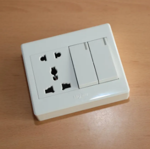 Electric Multi Socket 3 Pin Socket