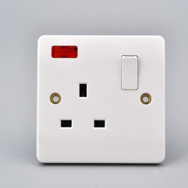 3-Pin / Multi Socket (with or without switch)