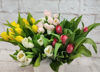 Bouquet, FLOWER CROWN, Flowers, FLOWERS- 100% FRESH, Round Bouquet, Tulip
